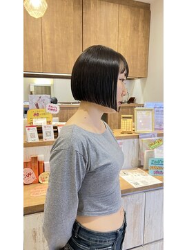 ゼロヨンハチ(048) 切りっぱなしミニボブ