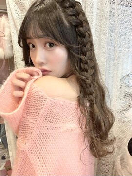 ドットハリス(.Hallis) アイドルヘア ロングヘア 編みたらし ヘアメ