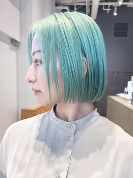 シオン(shion) 似合わせカットクラゲヘアーホワイトブロンド_ba361573