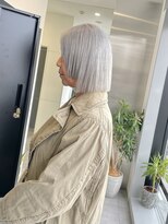 ゴウトゥデイシェアサロン 町田店(GO TODAY SHAiRE SALON)&nbsp;ホワイトシルバーカラー♪