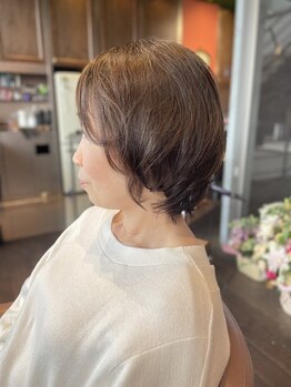 ザリバーバンク(the riverbank)の写真/艶感たっぷりの仕上がりに感動。マンツーマン施術とグロスカラーで、白髪をカバーしながら髪質まで美しく＊