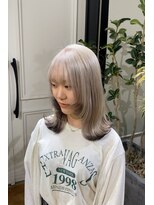 テラバイルヴェール 各務原(TERRA by LeVert)&nbsp;ホワイトシルバーエンドカラーケアブリーチダブルカラー