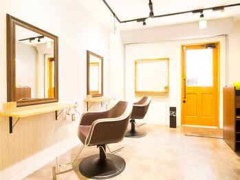 ヘアサロン ルッカ(Hairsalon rukka)の写真/巣鴨地蔵通り商店街にある隠れ家サロン☆初めての方でも気軽に過ごせるアットホームな雰囲気◎