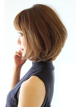 レウナ 外苑前(Reuna) 20代30代40代大人可愛いボブ　ワンカールボブ　美シルエット