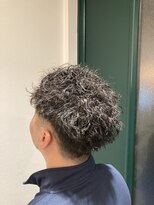 キー(KEY)&nbsp;ツイストパーマ