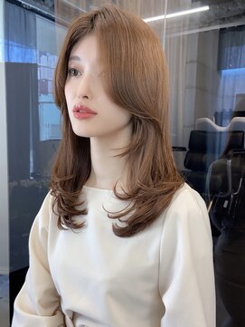 フォンズ(FONS) 上品ワンカールミディアム顔まわりカット表参道20代30代40代