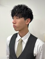 メンズカット マッシュ 無造作パーマ スーツ ビジネスマン