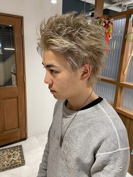 エイトデイズ 三宮駅前店(EIGHT days) スパイキーショート×ハイトーンベージュ