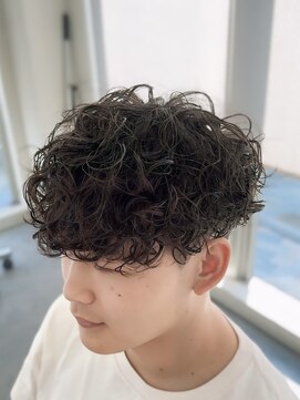 バース バイ ハピネス(BIRTH by happiness) ツイストスパイラルパーマツイストパーマメンズマッシュパーマ