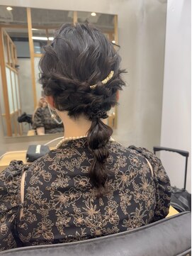 フレーム なんば店(FRAME) ◯ ミディアム編み下ろしヘア