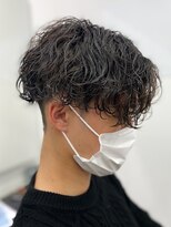 センターパート波巻きパーマスパイラルパーマツイストスパイラル
