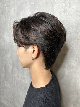 ビカム 名駅(become) ハンサムショート/センターパート