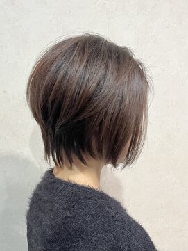 ヘアードゥ レディバグ(HAIR DO LADY BUG) 前下がりレイヤーボブ