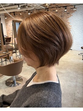 スペックホルダー(Spec Holder) ショートボブ×ベージュ3.6イメチェン