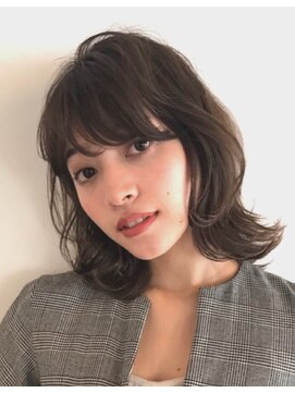 ヴェイン(VEIN) 【VEIN 青山】ミディアム ウェーブ スモーキーベージュ