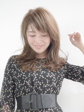 メゾンドイギー(MAISON de IGGY) くびれセミディ　柔らかグレージュ＃インナーカラー