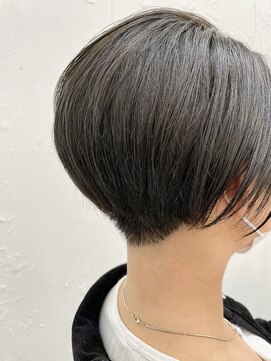 ロミー 本厚木(ROMMY.) ブルーアッシュベリーショート３/刈り上げ/大人女性　ロミー