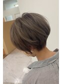 ショートボブ