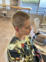 プロペラスタイル ヘアーメイク&nbsp;ブロンド　ボウズ