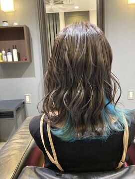 アイディー ヘアメイク(iDhair&make) インナーカラーターコイズ