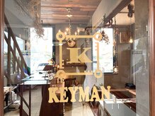 キーマン(KEYMAN)の雰囲気（店内３入口ドア。）