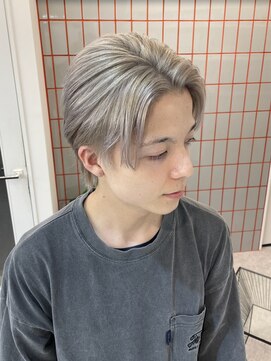 ペレ 渋谷(PELE) 黒髪/グレーベージュ/ハイトーン/ブリーチ/渋谷