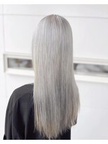 ヘアメイク サッカ 中山店(Hair make sacca) ホワイトシルバー