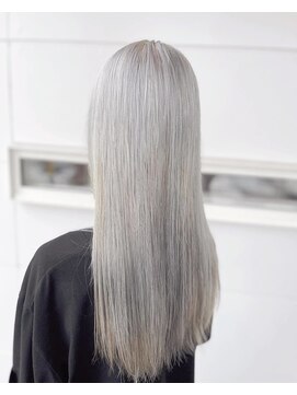 ヘアメイク サッカ 中山店(Hair make sacca) ホワイトシルバー
