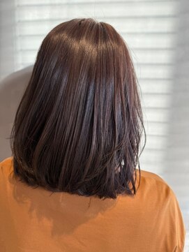 エスケープ トゥ ボナ(ESCAPE to bona.) 大人の綺麗を飾る髪質改善ケアカラー×ミディアムレイヤーカット