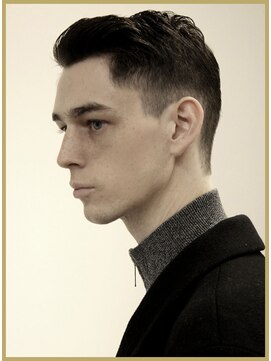 ジジバイワースホワイル(jiji by WORTH WHILE) フェザーショートサーフカールフェザーパーマシャドウパーマ