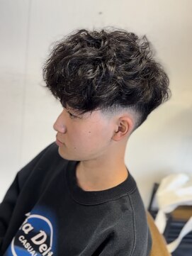 カミケン 方木田店(kamiken.) メンズパーマ×外国人風スペインカール【カミケン方木田店】