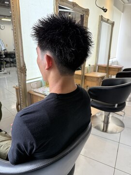 アイズ 海老名(AIZU) スパイキーショート メンズショート メンズヘア 刈り上げ 眉毛