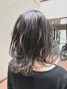 コニ(Coni) ♪coni♪バレイヤージュ。グレージュ×ボブ