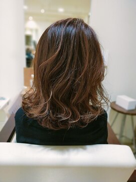 ガラントリー(GALAN TERIE) [GALAN TERIE/新瑞橋]大人女性風前下がりミディアムヘアー