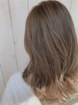 リノ(un Lino) ミルクベージュカラー