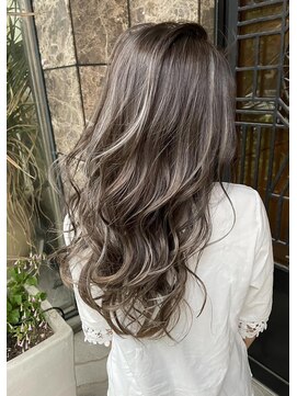 ヴォアソルヂェガーデン(Voasorte GARDEN) 【KIKA】ハイライト×グレージュ