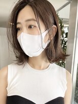 アリュウル 表参道 青山(Allure) ヨシンモリ風外ハネスタイル ベージュカラー 前髪なし 長めボブ