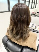 ビューティーサロン クロス(CROSS)&nbsp;フェミニンロングレイヤーメルティカラー/イルミナカラー