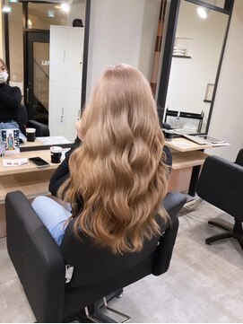 ラフ 難波店(LAFF) #黒髪#ボブルフ#ネビージュ#小顔#ワンレン