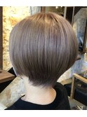 ショートボブ透け感バングシルキーベージュナチュラルハイトーン