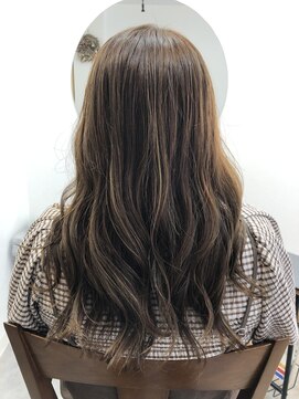 ソソ 与野(So/So) ハイライトを活かしたカット/ハイライト/グレーベージュ