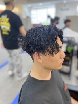 ダズルヘアラッシュ(DAZZLE hair RUSH) 緩め波巻きセンターパート!