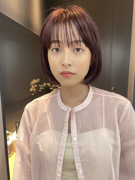 ミィ 浦和(mee) 【mee.】前髪カタログ/マチルダボブ/ピンクベージュ