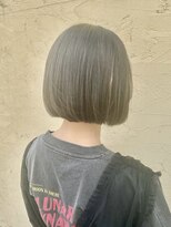 ユキオ オブ ヘアー(YUKIO of Hair) 20代30代40代前下がりストレート小顔補正立体カット