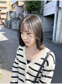 外ハネセミディ顔周りレイヤースタイル