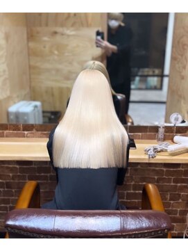 モニカ 原宿店(MONIQA) ホワイトベージュ