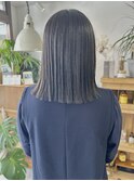 濃いめのグレージュ!