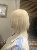 ミディアムウルフ×ホワイトカラー