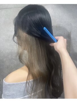 カリーナコークス 原宿 渋谷(Carina COKETH) ブリーチ2回の寒色ブロンドインナーカラーダブルカラー