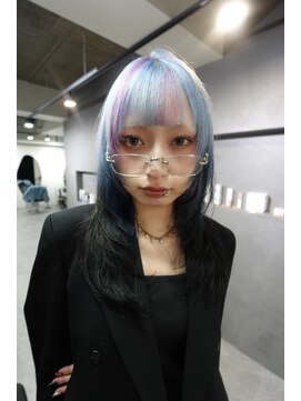 ワンズオゼ 渋谷(ONE's oze) ハイトーン/ダブルカラー/クラゲヘアー/オリーブグレー/小顔/